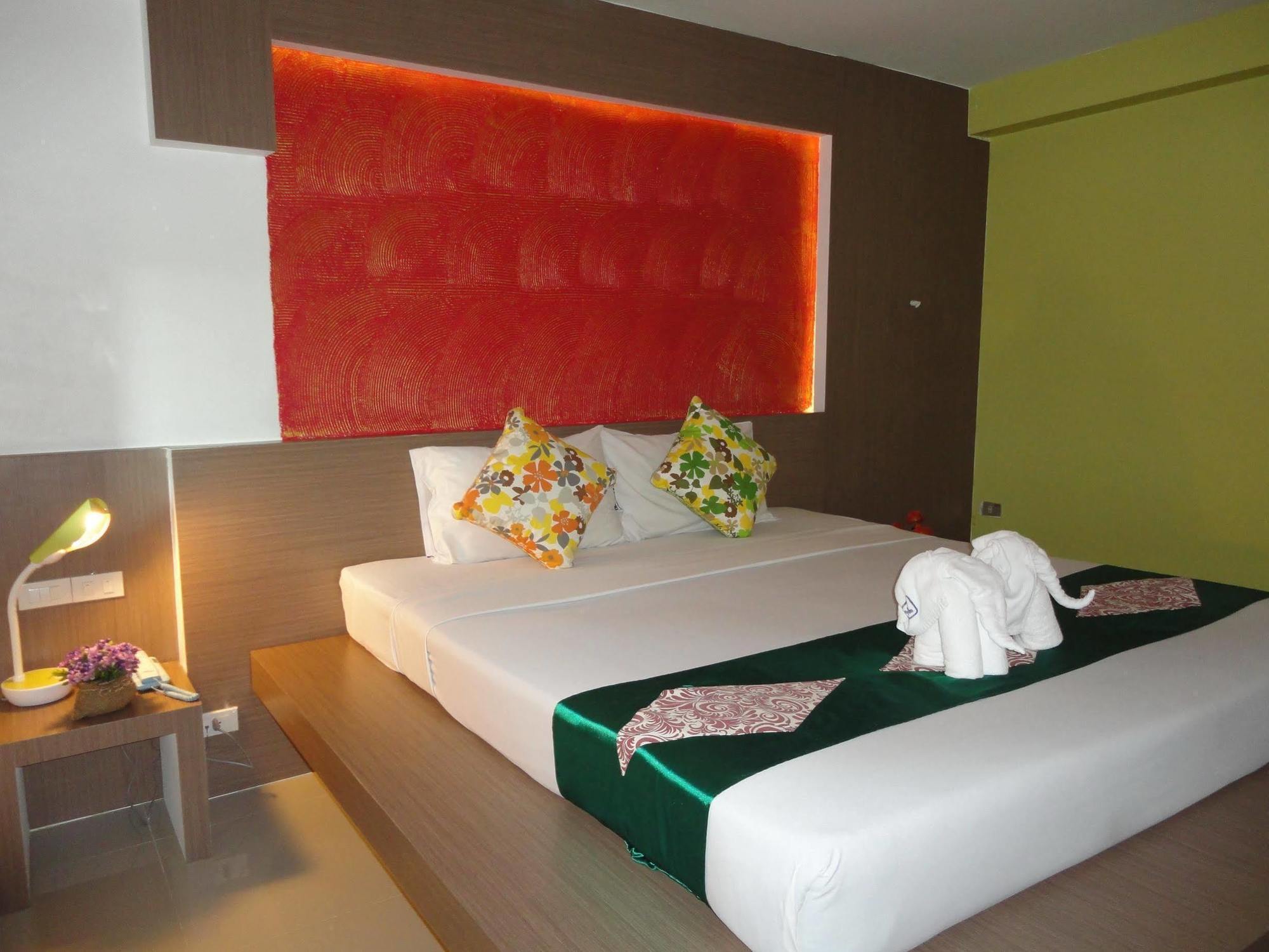 La Moon At Phuket - Sha Extra Plus Экстерьер фото